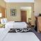 La Quinta by Wyndham Naples Downtown