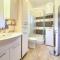 Oak Meadow Apartment