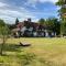 Chichester Retreat with Large Private Mature Garden - Chichester