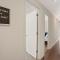 Vogue Apartment next to ForestPark/WashU/BJC