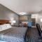 Days Inn & Suites by Wyndham Lancaster Amish Country