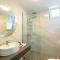 MariAndry Villa, Secluded Retreat with Pool, BBQ & HotTub, By ThinkVilla