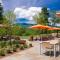 Topnotch Resort