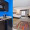 Holiday Inn Express Hotel & Suites Warminster-Horsham by IHG