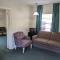 Azalea Inn & Suites