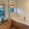 Chichester Retreat with Large Private Mature Garden