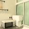 NEW SEAVIEW Cozy Modern Beach House - Tandzsung Bungah