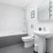 Turtle and Rabbit - Comfortable and Spacious Houses - Slough