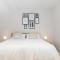 Turtle and Rabbit - Comfortable and Spacious Houses - Slough