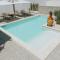 ANTICA VILLA La Viola, Suite with private pool