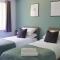 The Pavilion - Stunning, 4 Bedroom House with Free Parking