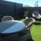 Hedonist-Luxury 2 bedroom apartment with private HOT TUB, garden and free parking