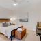 New Luxury Loft 305 I Huge Hot Tub I Great Views I Best Price I FREE Adventures Daily