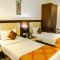 Hotel Taj Heights