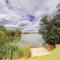 Tattershall VIP Lodge- Lakeside setting with hot tub and private fishing peg situated on Osprey lake tattershall park - 塔特舍尔
