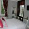 Glenville House - Adults Only - Incl FREE off-site health club with swimming pool, hot tub, sauna & steam room