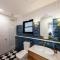 MUSE-Luxe Apartment in Port Douglas