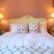 No 6 The Square Tearooms & Accommodation - 巴克斯顿