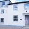 New street Luxury town house in the centre of Holt with free PARKING for one car