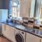 Perry Road, beautiful large house available for Guests and Contractors Parking wifi - Nottingham
