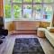Perry Road, beautiful large house available for Guests and Contractors Parking wifi