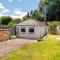 Dormie Cottage, lovely bright and spacious bungalow with wood fire