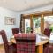 Dormie Cottage, lovely bright and spacious bungalow with wood fire - Ballater