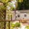 Dormie Cottage, lovely bright and spacious bungalow with wood fire