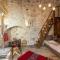 Tholos Home