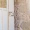 Tholos Home