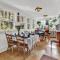 Robins Nest Bed & Breakfast