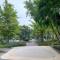 lumpini park beach