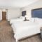 Holiday Inn Express & Suites Wilmington-Newark, an IHG Hotel