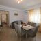 Apartment Car Marica