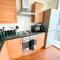 City Centre Apartment - Free Parking, Fast Wifi, Smart TV with Netflix and Xbox by Yoko Property