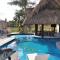 The GECKO BUNGALOW**Beautiful POOL**Free Airport Shuttle - Belize City