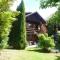 "CHALET LES ARAVIS" chalet et Appartements