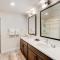 New Luxury Loft 308 I Huge Hot Tub I Great Views I Best Price I FREE Adventures Daily