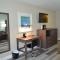 Opal Hotel & Suites