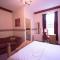 Pinegrove Hotel