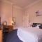 Pinegrove Hotel