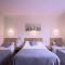 Pinegrove Hotel