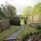 5 Star Cottage on the Green with Log Burner - Dog Friendly - Austwick