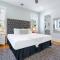 Stunning Modern and Fully-Upgraded 5 BR w Pool