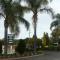 McNevins Warwick Motel