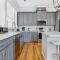 Hosteeva Amazing 4 BR Modern Condo with Balcony Near Frnch Quarter
