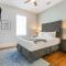 Hosteeva Brand New Condo with a Pool Steps to St Charles Ave - New Orleans