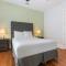 Hosteeva Brand New Condo with a Pool Steps to St Charles Ave - New Orleans