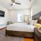 Hosteeva Brand New Condo with a Pool Steps to St Charles Ave - New Orleans