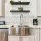 Hosteeva Chic 4 BR Condo with High-end Upgrades Pool & Perfect Location - New Orleans